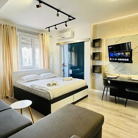 24/7 Self Check-in * Tirana