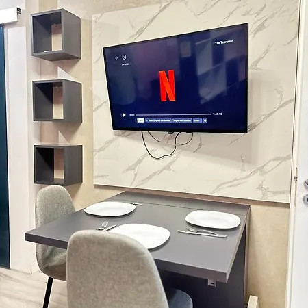 24/7 Self Check-in טיראנה